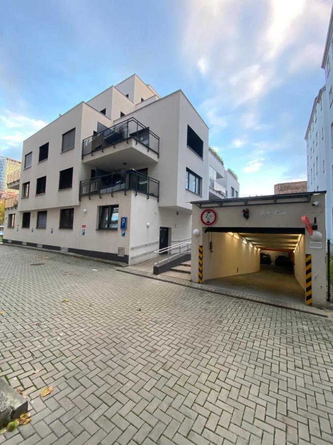 The Elite Suite II Downtown Ac & Garage Parking Bratislava Esterno foto