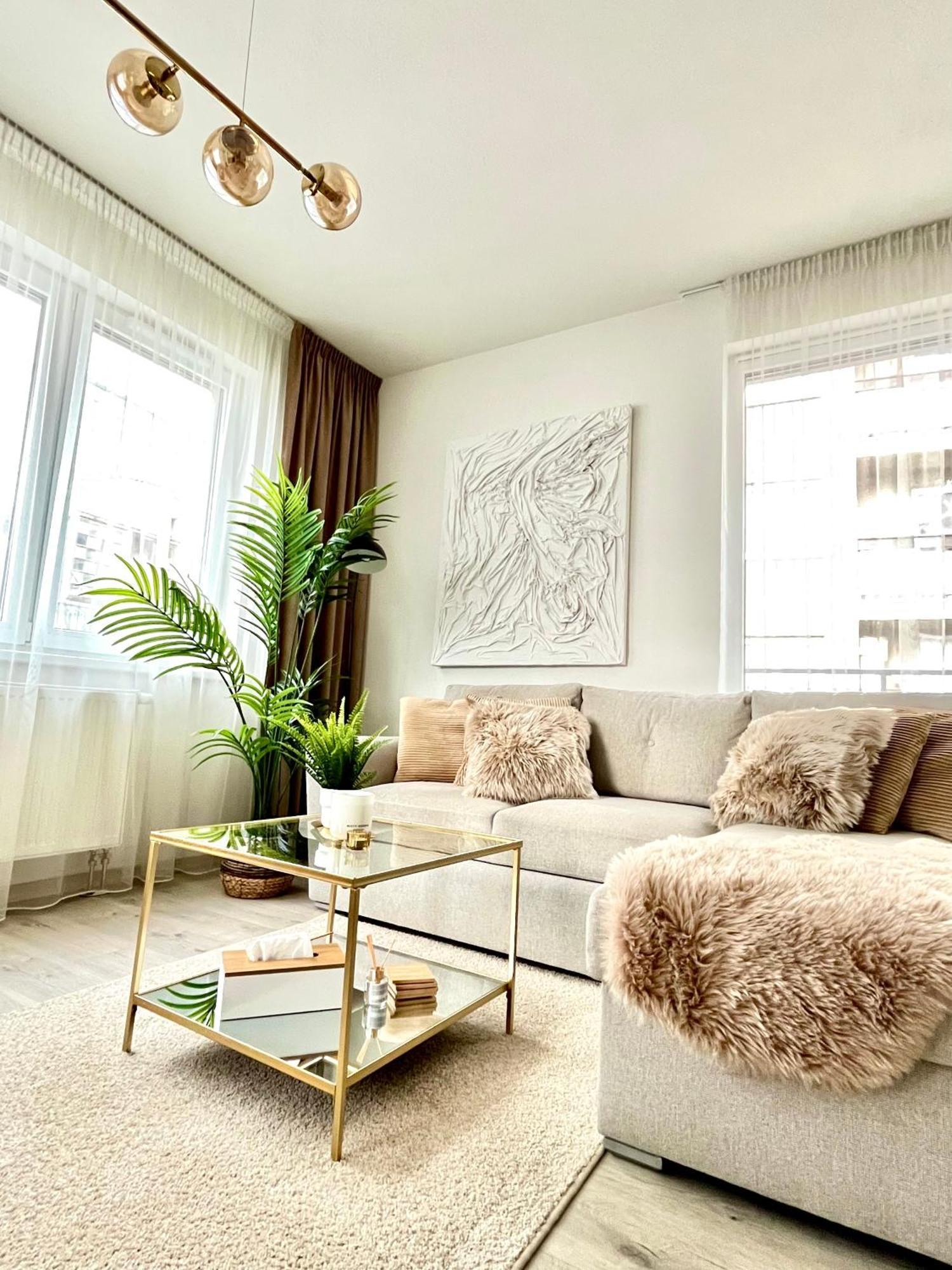 The Elite Suite II Downtown Ac & Garage Parking Bratislava Esterno foto