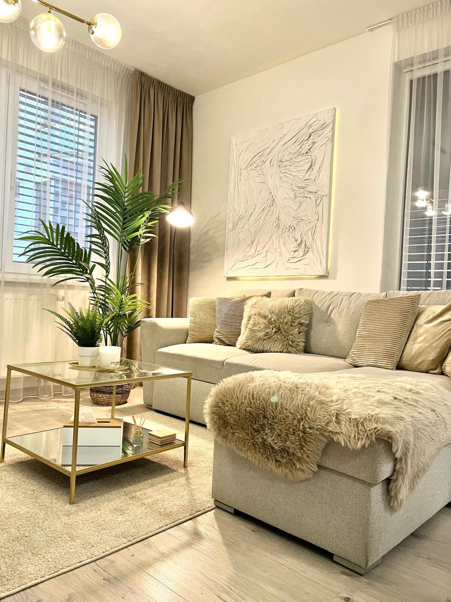 The Elite Suite II Downtown Ac & Garage Parking Bratislava Esterno foto